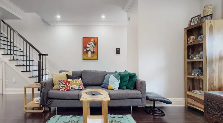 82 Russett Ave, Toronto, Ontario, Canada, 4 Bedrooms Bedrooms, 9 Rooms Rooms,4 BathroomsBathrooms,Residential,For Sale,Russett,1902915