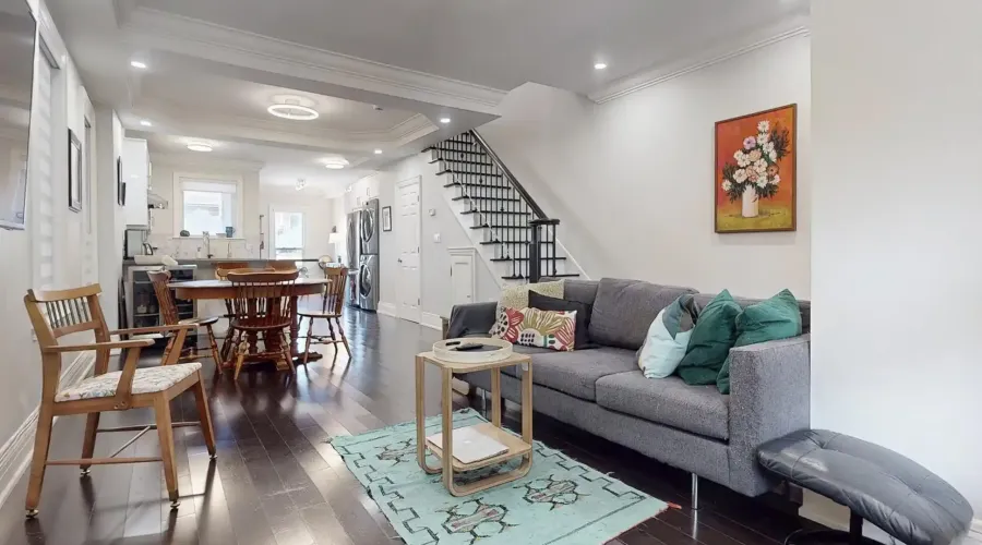 82 Russett Ave, Toronto, Ontario, Canada, 4 Bedrooms Bedrooms, 9 Rooms Rooms,4 BathroomsBathrooms,Residential,For Sale,Russett,1902915