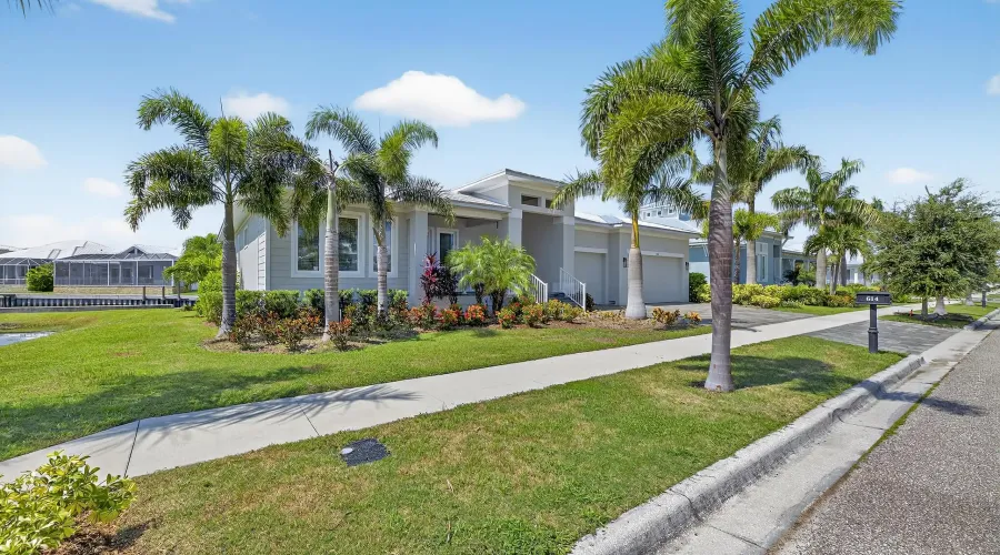 614 Pinckney Dr, Apollo Beach, Florida, 33572, United States, 4 Bedrooms Bedrooms, 7 Rooms Rooms,3 BathroomsBathrooms,Residential,For Sale,Pinckney Dr,1,1902916