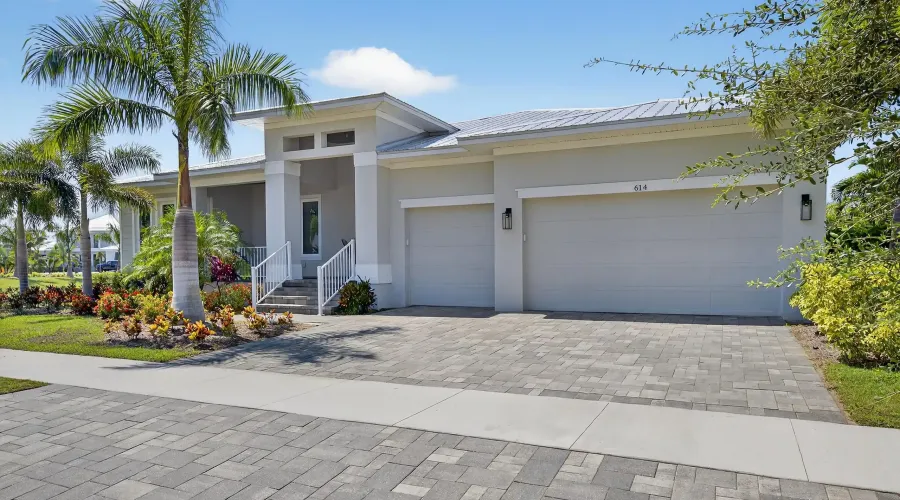 614 Pinckney Dr, Apollo Beach, Florida, 33572, United States, 4 Bedrooms Bedrooms, 7 Rooms Rooms,3 BathroomsBathrooms,Residential,For Sale,Pinckney Dr,1,1902916