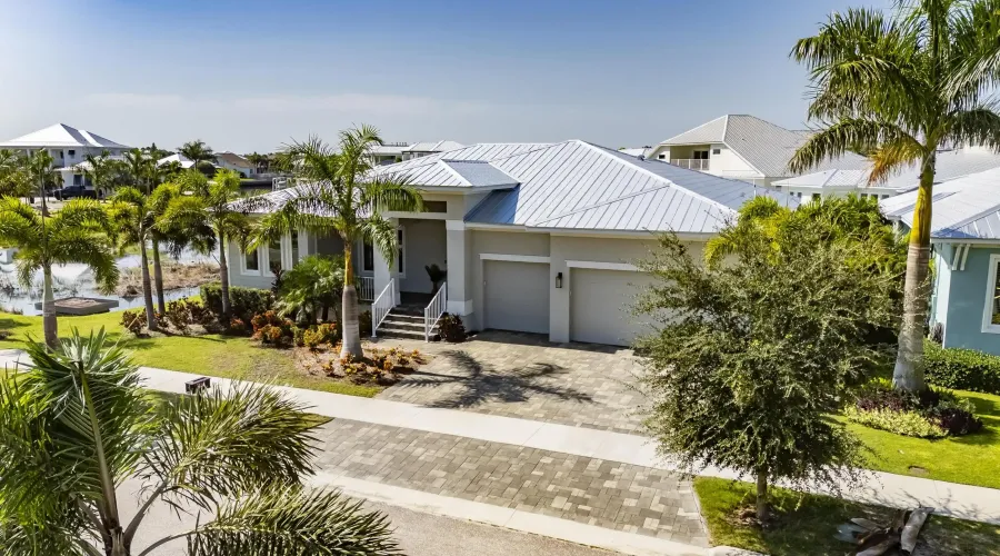 614 Pinckney Dr, Apollo Beach, Florida, 33572, United States, 4 Bedrooms Bedrooms, 7 Rooms Rooms,3 BathroomsBathrooms,Residential,For Sale,Pinckney Dr,1,1902916