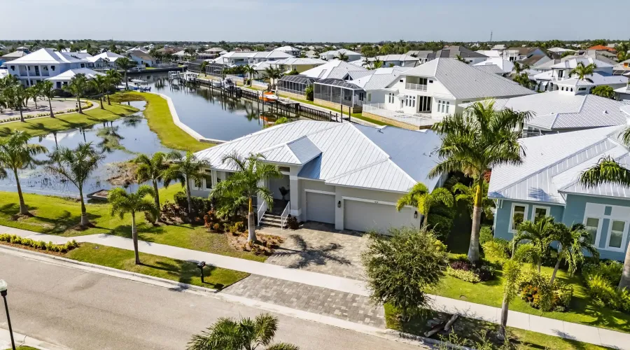 614 Pinckney Dr, Apollo Beach, Florida, 33572, United States, 4 Bedrooms Bedrooms, 7 Rooms Rooms,3 BathroomsBathrooms,Residential,For Sale,Pinckney Dr,1,1902916