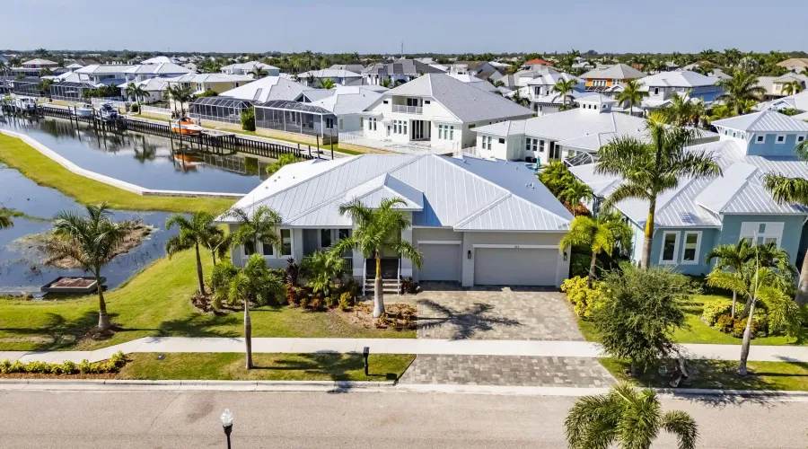 614 Pinckney Dr, Apollo Beach, Florida, 33572, United States, 4 Bedrooms Bedrooms, 7 Rooms Rooms,3 BathroomsBathrooms,Residential,For Sale,Pinckney Dr,1,1902916