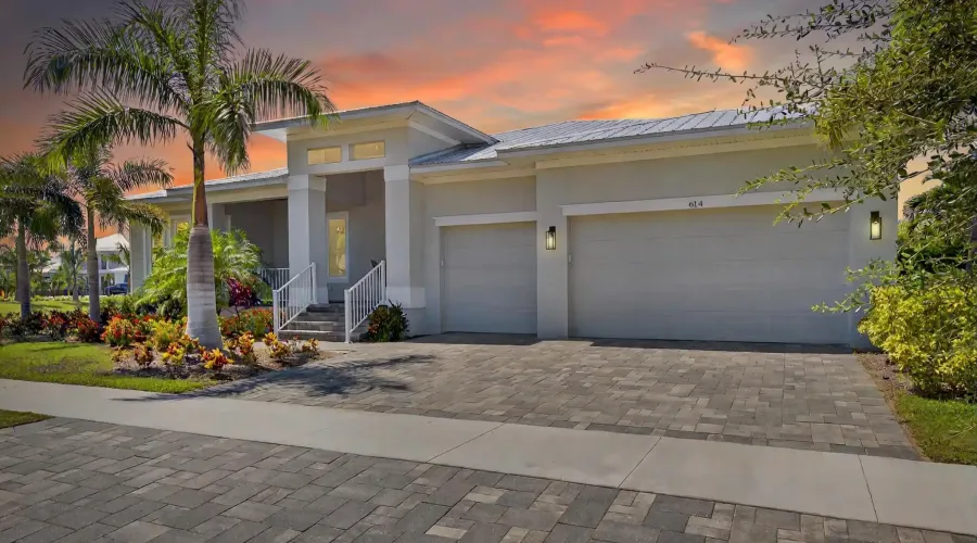 614 Pinckney Dr, Apollo Beach, Florida, 33572, United States, 4 Bedrooms Bedrooms, 7 Rooms Rooms,3 BathroomsBathrooms,Residential,For Sale,Pinckney Dr,1,1902916