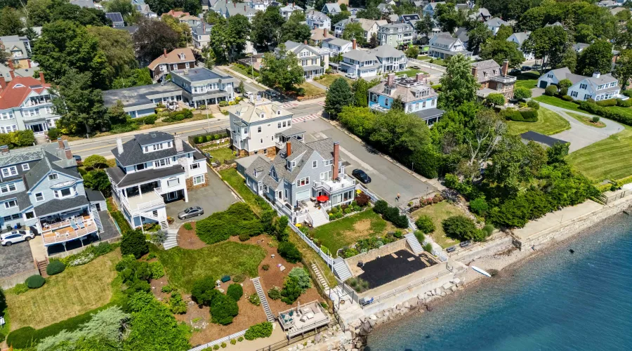 79 Lothrop Street, Beverly, Massachusetts, 01915, United States, 4 Bedrooms Bedrooms, 9 Rooms Rooms,2 BathroomsBathrooms,Residential,For Sale,Lothrop,1903236