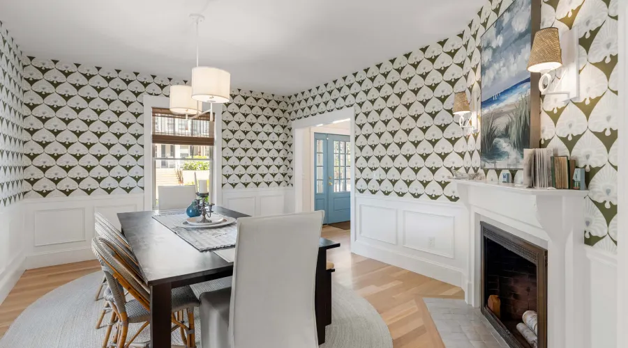 79 Lothrop Street, Beverly, Massachusetts, 01915, United States, 4 Bedrooms Bedrooms, 9 Rooms Rooms,2 BathroomsBathrooms,Residential,For Sale,Lothrop,1903236