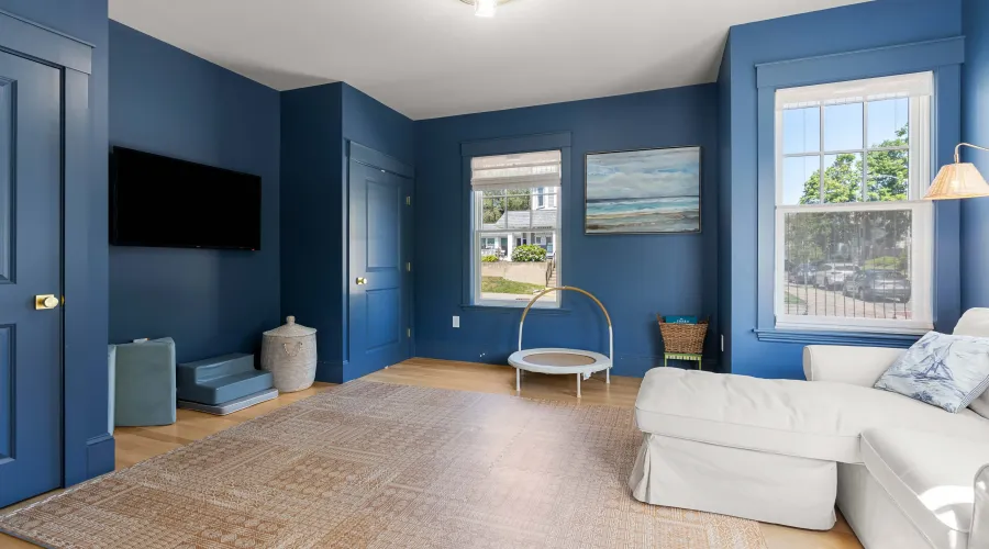 79 Lothrop Street, Beverly, Massachusetts, 01915, United States, 4 Bedrooms Bedrooms, 9 Rooms Rooms,2 BathroomsBathrooms,Residential,For Sale,Lothrop,1903236