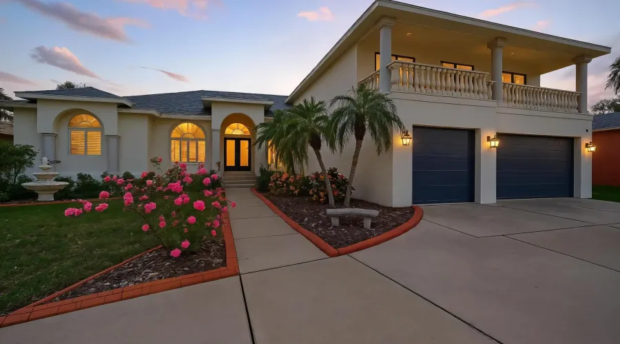 924 BUNKER VIEW DR, Apollo Beach, Florida, 33572, United States, 4 Bedrooms Bedrooms, 9 Rooms Rooms,3 BathroomsBathrooms,Residential,For Sale,BUNKER VIEW DR,1903238