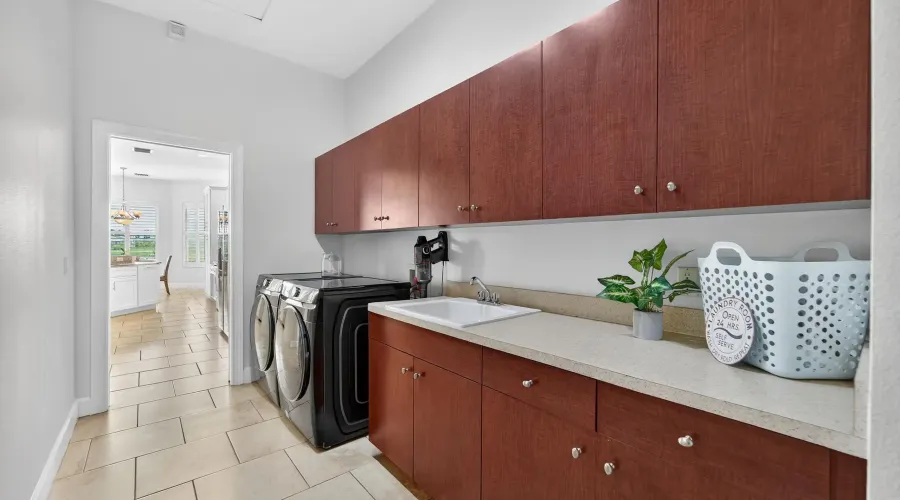 924 BUNKER VIEW DR, Apollo Beach, Florida, 33572, United States, 4 Bedrooms Bedrooms, 9 Rooms Rooms,3 BathroomsBathrooms,Residential,For Sale,BUNKER VIEW DR,1903238