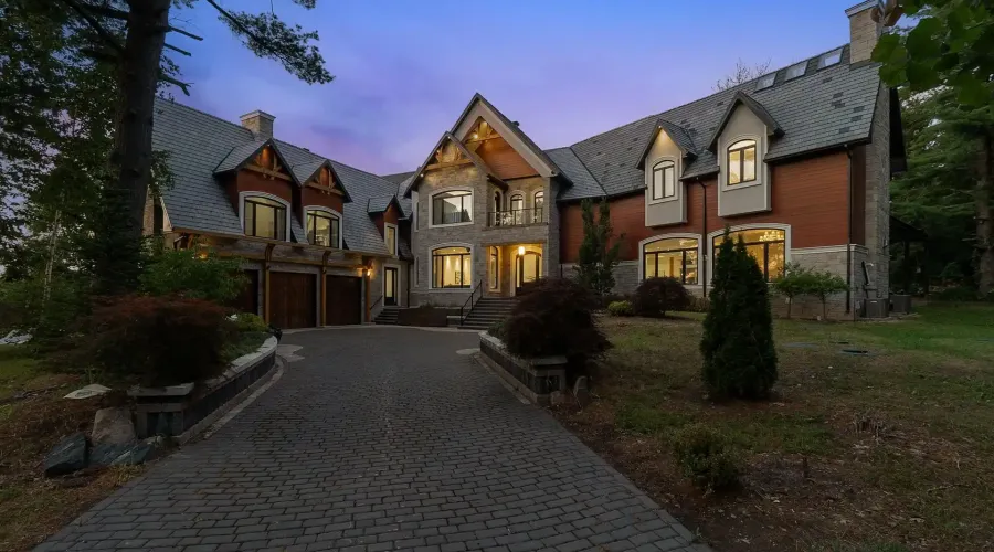 15 Glenview Heights Lane, King, Ontario, L3Y 4V9, Canada, 5 Bedrooms Bedrooms, ,7 BathroomsBathrooms,Residential,For Sale,1904166