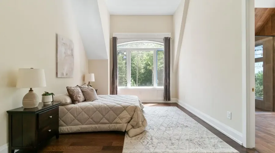 15 Glenview Heights Lane, King, Ontario, L3Y 4V9, Canada, 5 Bedrooms Bedrooms, ,7 BathroomsBathrooms,Residential,For Sale,1904166