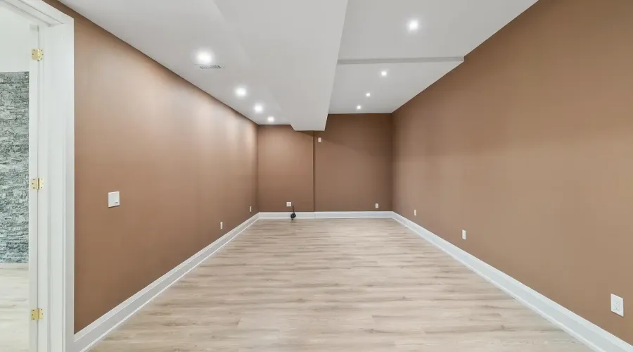 15 Glenview Heights Lane, King, Ontario, L3Y 4V9, Canada, 5 Bedrooms Bedrooms, ,7 BathroomsBathrooms,Residential,For Sale,1904166