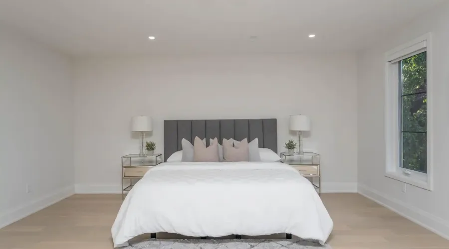 11B Maple Avenue N, Mississauga, Ontario, L5H 2R9, Canada, 4 Bedrooms Bedrooms, ,6 BathroomsBathrooms,Residential,For Sale,1904195
