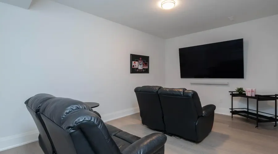 11B Maple Avenue N, Mississauga, Ontario, L5H 2R9, Canada, 4 Bedrooms Bedrooms, ,6 BathroomsBathrooms,Residential,For Sale,1904195