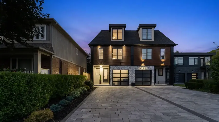 11B Maple Avenue N, Mississauga, Ontario, L5H 2R9, Canada, 4 Bedrooms Bedrooms, ,6 BathroomsBathrooms,Residential,For Sale,1904195