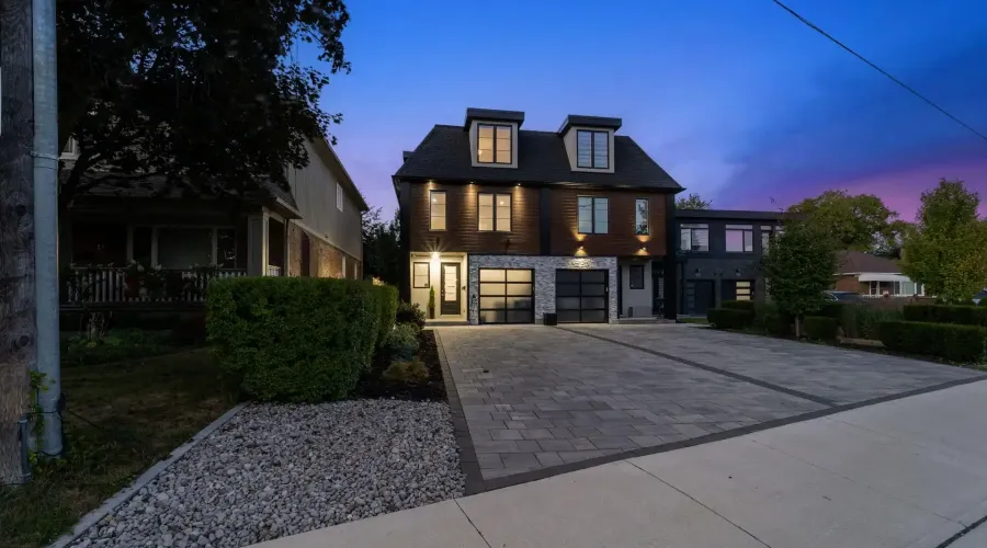 11B Maple Avenue N, Mississauga, Ontario, L5H 2R9, Canada, 4 Bedrooms Bedrooms, ,6 BathroomsBathrooms,Residential,For Sale,1904195