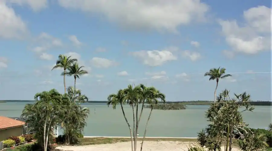 1458 Butterfield Ct.,Marco Island,Florida 34145,United States,4 Bedrooms Bedrooms,4 BathroomsBathrooms,Waterfront,Butterfield ,186577