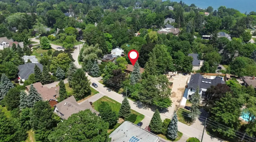 415 Country Club Crescent, Mississauga, Ontario, L5J 2P9, Canada, 3 Bedrooms Bedrooms, ,2 BathroomsBathrooms,Residential,For Sale,1908176