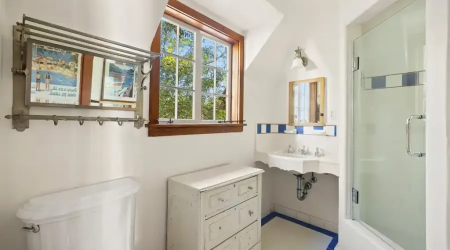 4750 Encino Ave, Encino, California, 91316, United States, 12 Bedrooms Bedrooms, ,17 BathroomsBathrooms,Residential,For Sale,Encino ,1908177