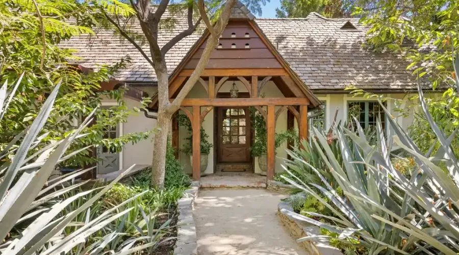 4750 Encino Ave, Encino, California, 91316, United States, 12 Bedrooms Bedrooms, ,17 BathroomsBathrooms,Residential,For Sale,Encino ,1908177