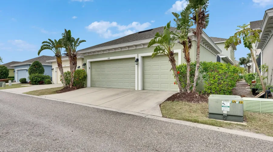 624 WINTERSIDE DR, Apollo Beach, Florida, 33572, United States, 3 Bedrooms Bedrooms, 8 Rooms Rooms,3 BathroomsBathrooms,Residential,For Sale,WINTERSIDE DR,1909117