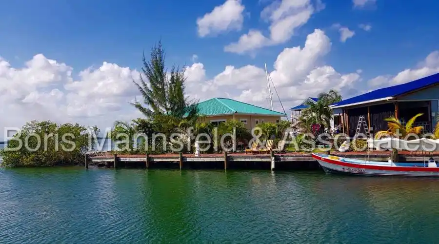 RG marina,Placencia Village,00000,Belize,2 Bedrooms Bedrooms,2 BathroomsBathrooms,Residential,RG marina ,186930