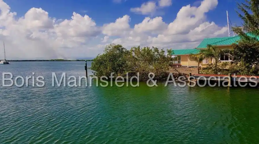 RG marina,Placencia Village,00000,Belize,2 Bedrooms Bedrooms,2 BathroomsBathrooms,Residential,RG marina ,186930