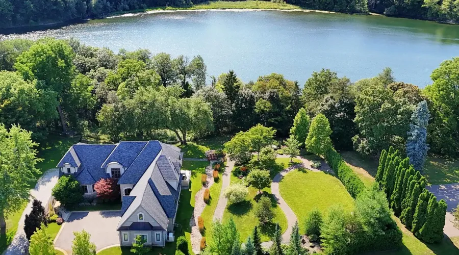 12 Macleod Estate Court, Richmond Hill, Ontario, Canada, 4 Bedrooms Bedrooms, 12 Rooms Rooms,8 BathroomsBathrooms,Residential,For Sale,Macleod Estate,1912611