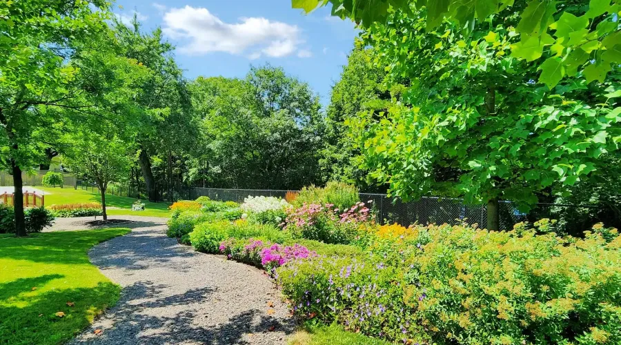 12 Macleod Estate Court, Richmond Hill, Ontario, Canada, 4 Bedrooms Bedrooms, 12 Rooms Rooms,8 BathroomsBathrooms,Residential,For Sale,Macleod Estate,1912611