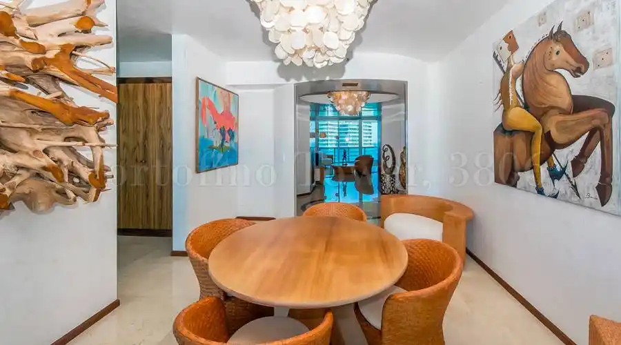 300 South Pointe Drive,Miami Beach,Florida 33139,United States,2 Bedrooms Bedrooms,2 BathroomsBathrooms,Residential,300 South Pointe Drive,187220