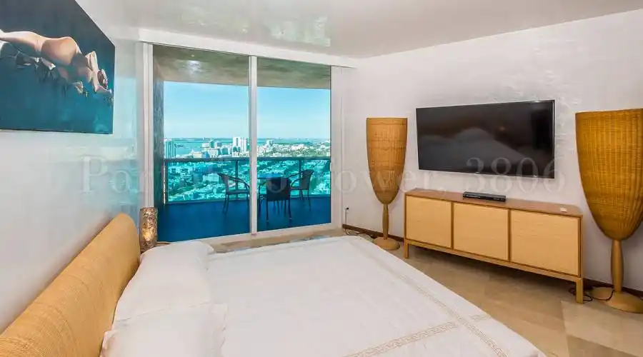 300 South Pointe Drive,Miami Beach,Florida 33139,United States,2 Bedrooms Bedrooms,2 BathroomsBathrooms,Residential,300 South Pointe Drive,187220