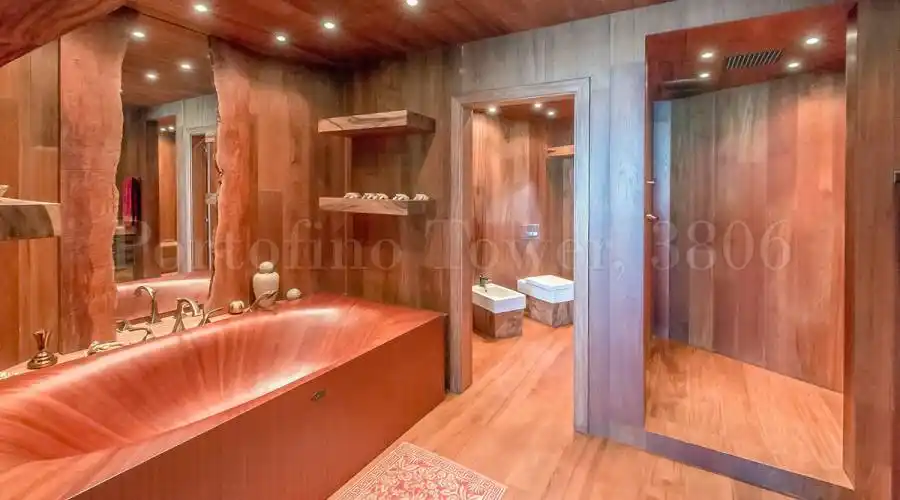 300 South Pointe Drive,Miami Beach,Florida 33139,United States,2 Bedrooms Bedrooms,2 BathroomsBathrooms,Residential,300 South Pointe Drive,187220