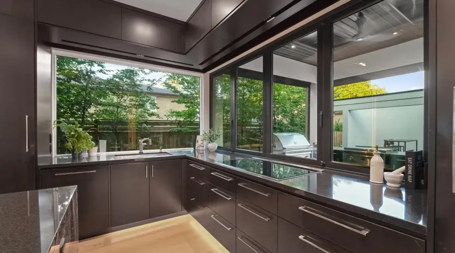 2488 Lakeshore Road E, Oakville, Ontario, L6J 6G2, Canada, 4 Bedrooms Bedrooms, ,6 BathroomsBathrooms,Residential,For Sale,Lakeshore Road E,1912837