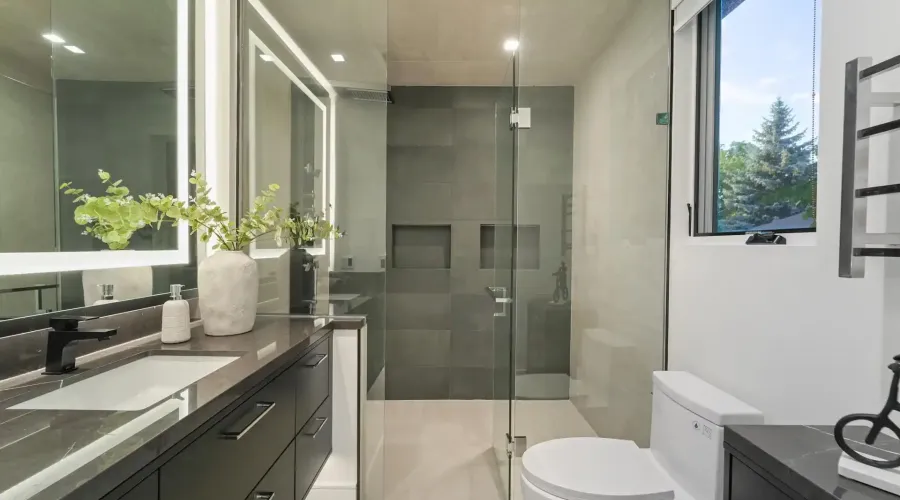 2488 Lakeshore Road E, Oakville, Ontario, L6J 6G2, Canada, 4 Bedrooms Bedrooms, ,6 BathroomsBathrooms,Residential,For Sale,Lakeshore Road E,1912837