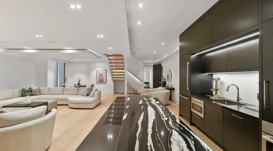 2488 Lakeshore Road E, Oakville, Ontario, L6J 6G2, Canada, 4 Bedrooms Bedrooms, ,6 BathroomsBathrooms,Residential,For Sale,Lakeshore Road E,1912837