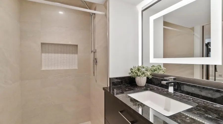 2488 Lakeshore Road E, Oakville, Ontario, L6J 6G2, Canada, 4 Bedrooms Bedrooms, ,6 BathroomsBathrooms,Residential,For Sale,Lakeshore Road E,1912837
