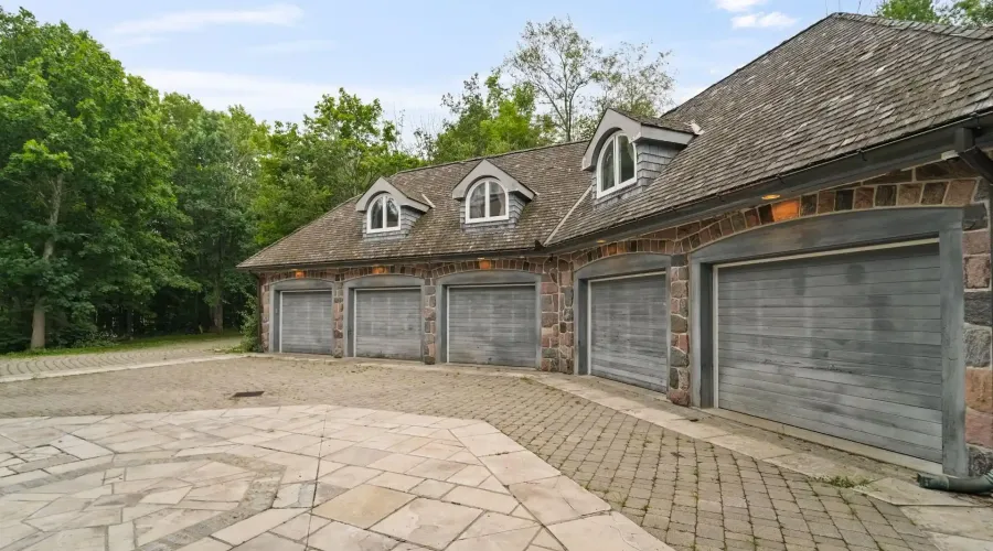 9 Flaherty Lane, Caledon, Ontario, L7K 2P2, Canada, 6 Bedrooms Bedrooms, ,10 BathroomsBathrooms,Residential,For Sale,1913994