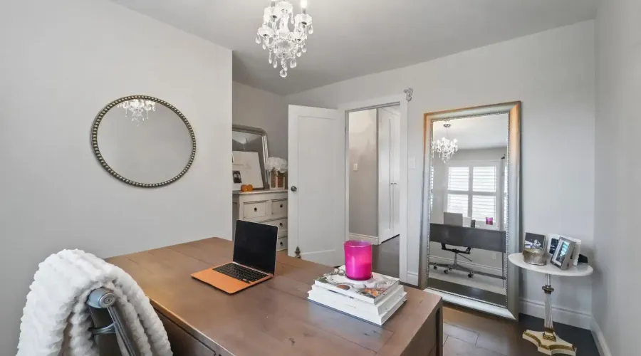 2592 Barrisdale Court, Mississauga, Ontario, L5N 2H2, Canada, 4 Bedrooms Bedrooms, ,5 BathroomsBathrooms,Residential,For Sale,Barrisdale Court,1913995