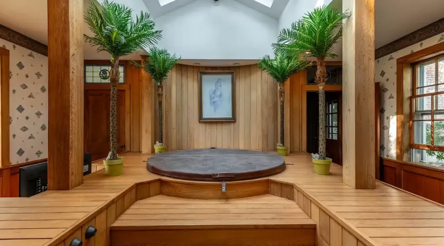 Seherr Thoss Drive, Litchfield, Connecticut, 06759, United States, 7 Bedrooms Bedrooms, 16 Rooms Rooms,6 BathroomsBathrooms,Residential,For Sale,Seherr Thoss,1914645