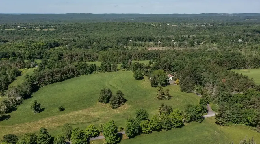 Seherr Thoss Drive, Litchfield, Connecticut, 06759, United States, 7 Bedrooms Bedrooms, 16 Rooms Rooms,6 BathroomsBathrooms,Residential,For Sale,Seherr Thoss,1914645