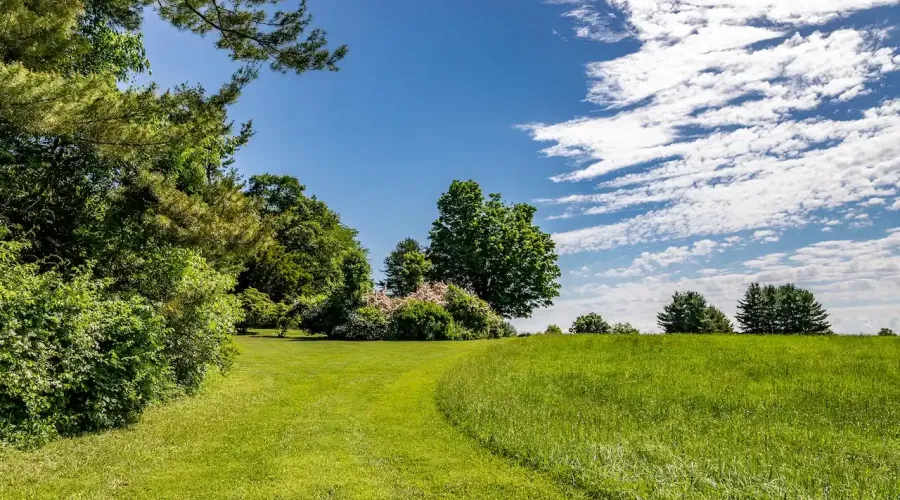 Seherr Thoss Drive, Litchfield, Connecticut, 06759, United States, 7 Bedrooms Bedrooms, 16 Rooms Rooms,6 BathroomsBathrooms,Residential,For Sale,Seherr Thoss,1914645