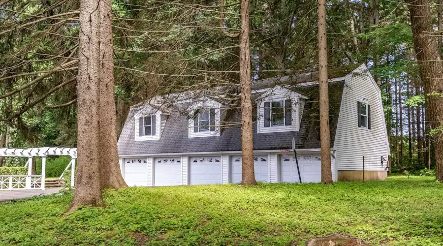 Seherr Thoss Drive, Litchfield, Connecticut, 06759, United States, 7 Bedrooms Bedrooms, 16 Rooms Rooms,6 BathroomsBathrooms,Residential,For Sale,Seherr Thoss,1914645