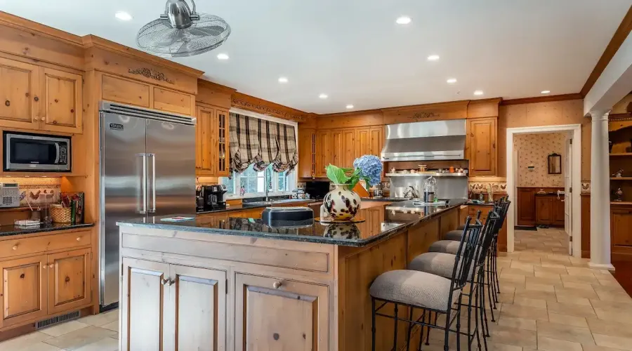 Seherr Thoss Drive, Litchfield, Connecticut, 06759, United States, 7 Bedrooms Bedrooms, 16 Rooms Rooms,6 BathroomsBathrooms,Residential,For Sale,Seherr Thoss,1914645