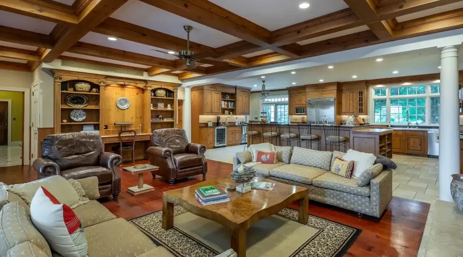 Seherr Thoss Drive, Litchfield, Connecticut, 06759, United States, 7 Bedrooms Bedrooms, 16 Rooms Rooms,6 BathroomsBathrooms,Residential,For Sale,Seherr Thoss,1914645