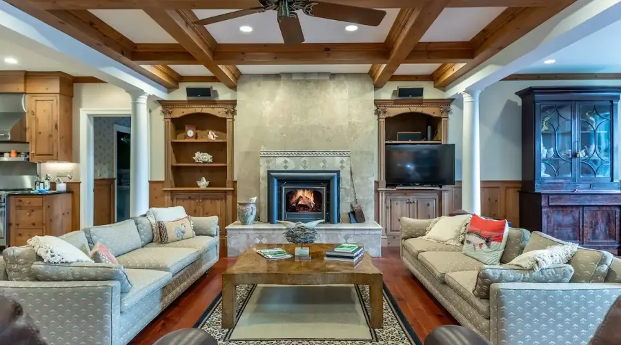 Seherr Thoss Drive, Litchfield, Connecticut, 06759, United States, 7 Bedrooms Bedrooms, 16 Rooms Rooms,6 BathroomsBathrooms,Residential,For Sale,Seherr Thoss,1914645