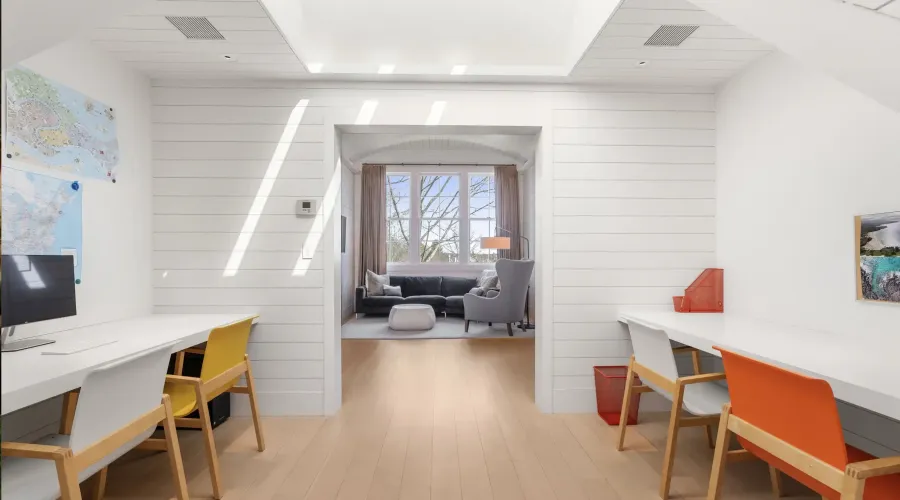 55 Fayerweather St, Cambridge, Massachusetts, 02138, United States, 7 Bedrooms Bedrooms, ,9 BathroomsBathrooms,Residential,Residential,1918789