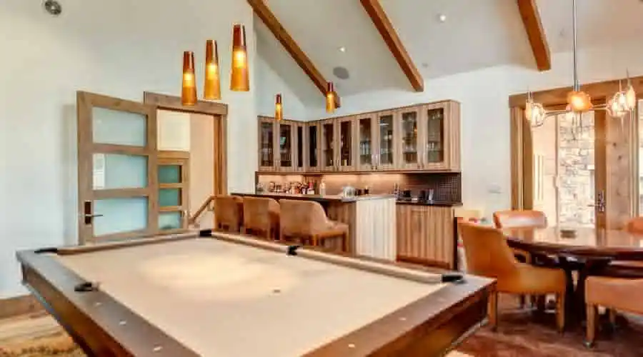 131 Windwood,Breckenridge,Colorado 80424,United States,6 Bedrooms Bedrooms,10 Rooms Rooms,6 BathroomsBathrooms,Residential,Windwood,187972