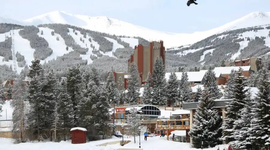 131 Windwood,Breckenridge,Colorado 80424,United States,6 Bedrooms Bedrooms,10 Rooms Rooms,6 BathroomsBathrooms,Residential,Windwood,187972