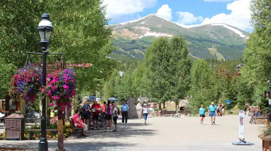 131 Windwood,Breckenridge,Colorado 80424,United States,6 Bedrooms Bedrooms,10 Rooms Rooms,6 BathroomsBathrooms,Residential,Windwood,187972