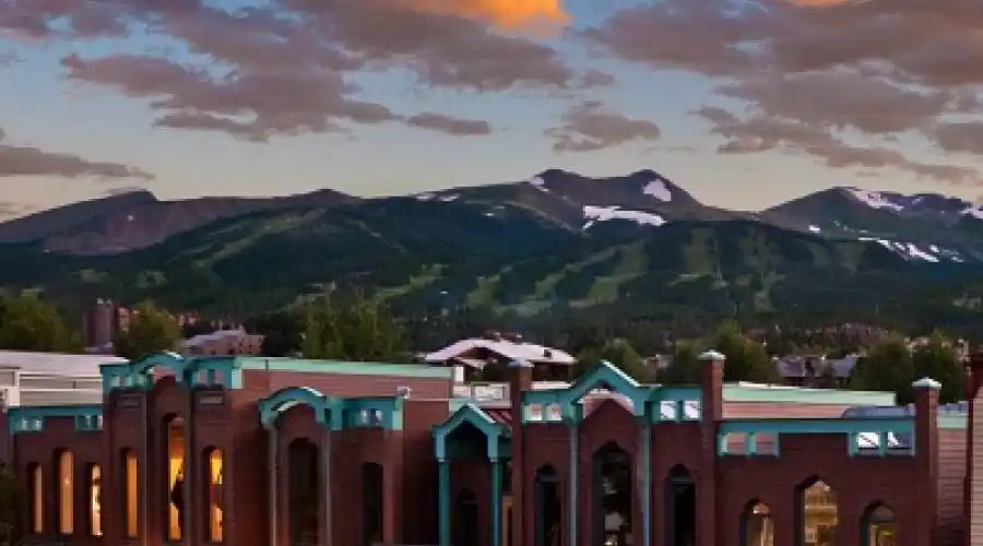131 Windwood,Breckenridge,Colorado 80424,United States,6 Bedrooms Bedrooms,10 Rooms Rooms,6 BathroomsBathrooms,Residential,Windwood,187972